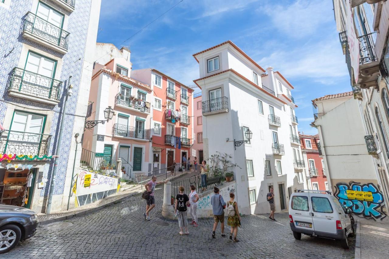 Typical Alfama Apartment, By Timecooler Lisbon Bagian luar foto